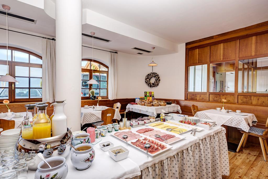Garni Hotel Kessler Tirolo Bagian luar foto