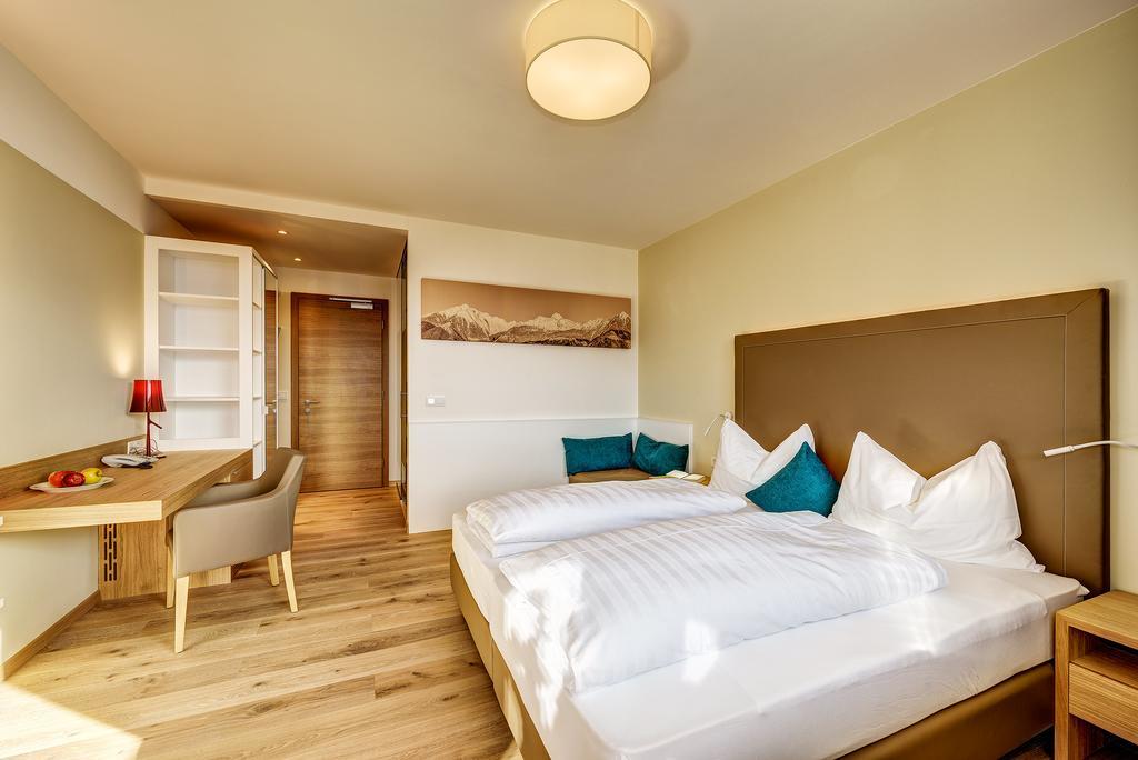 Garni Hotel Kessler Tirolo Bagian luar foto